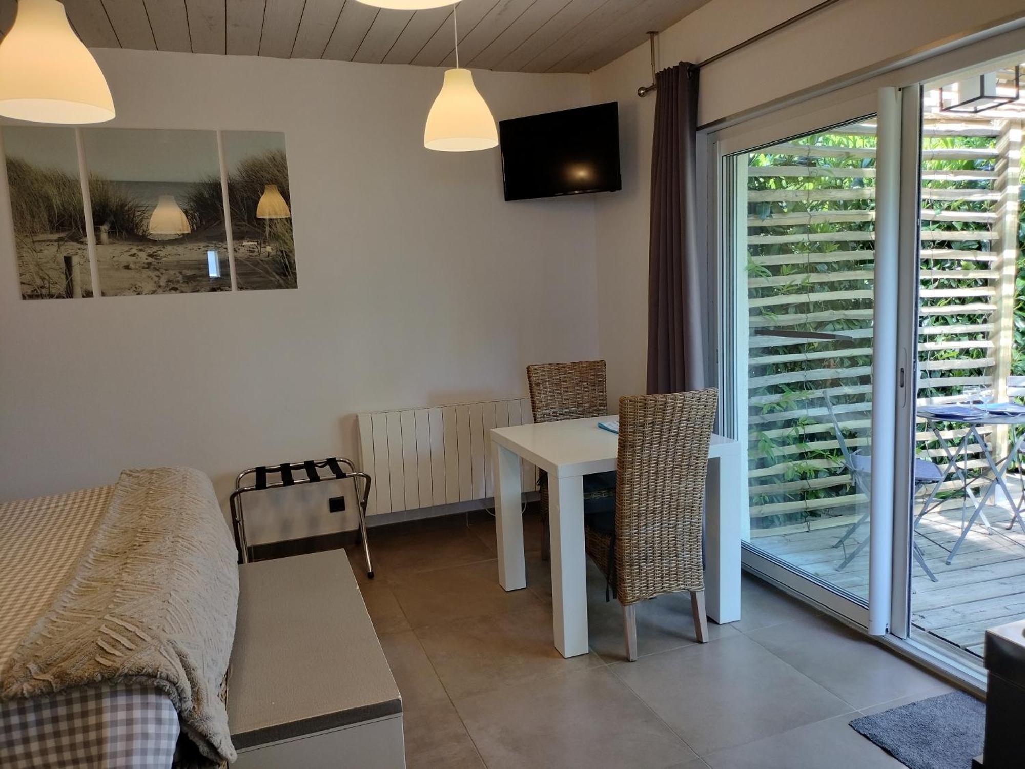 Le Clos Des Pommiers Bed & Breakfast